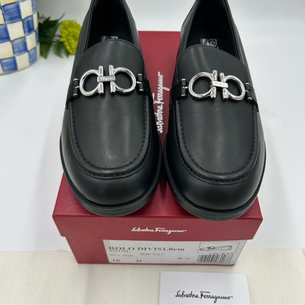 Women’s Salvatore, Ferragamo, roll Gancini leather loafer size 10 made in Italy - Picture 4 of 11